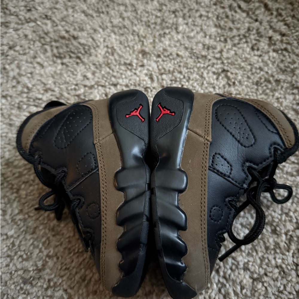 Jordan 9 - Picture 4 of 4